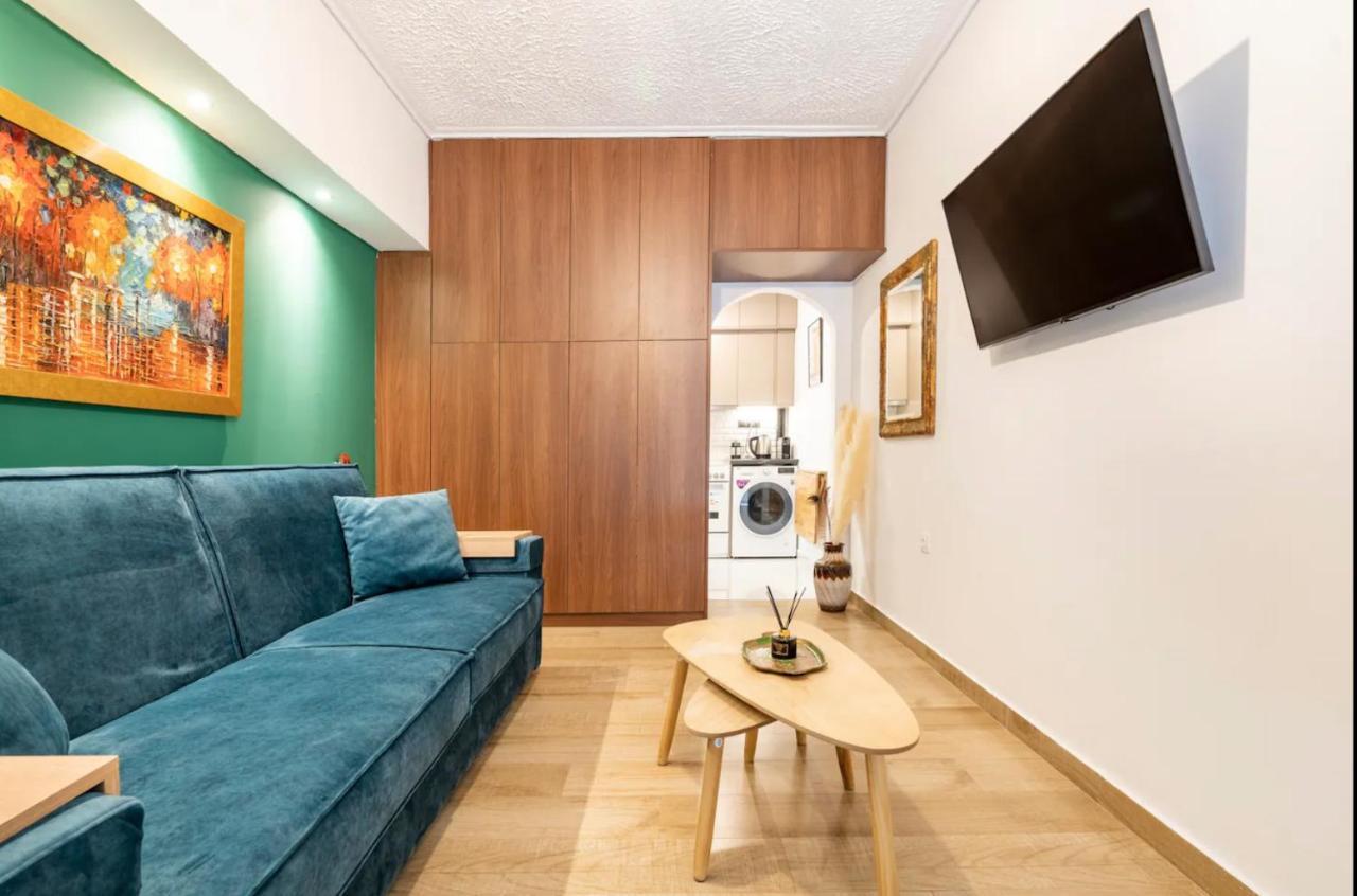 Cute Tiny Apartment In The Heart Of Flisvos أثينا المظهر الخارجي الصورة