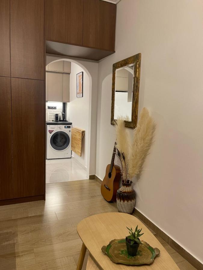 Cute Tiny Apartment In The Heart Of Flisvos أثينا المظهر الخارجي الصورة
