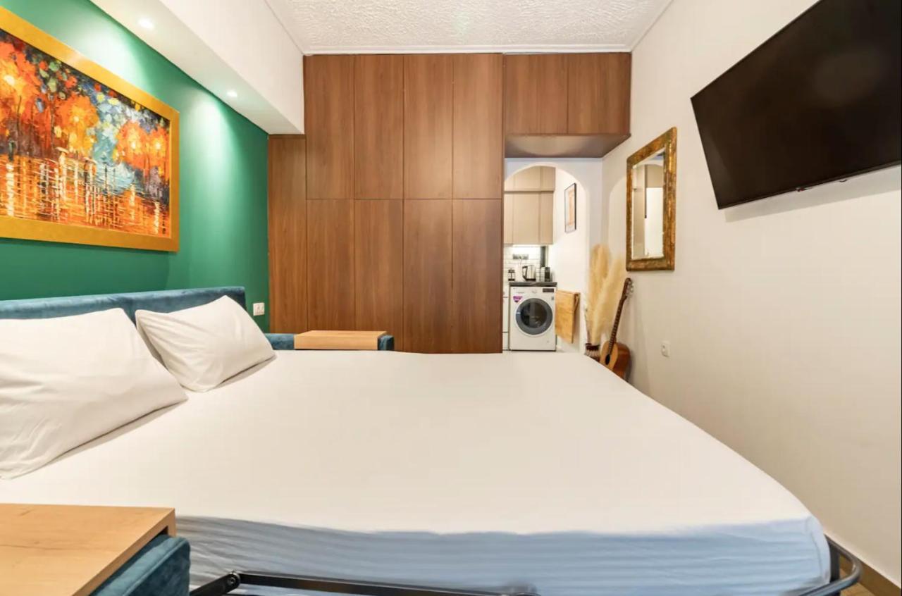 Cute Tiny Apartment In The Heart Of Flisvos أثينا المظهر الخارجي الصورة